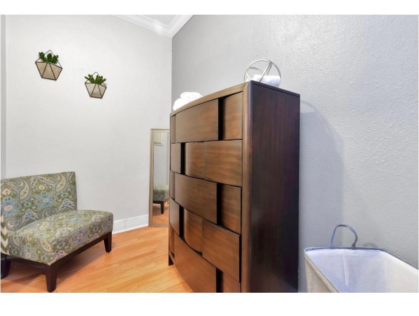Cozy Downtown Studio By Toyota Center Houston Exterior foto